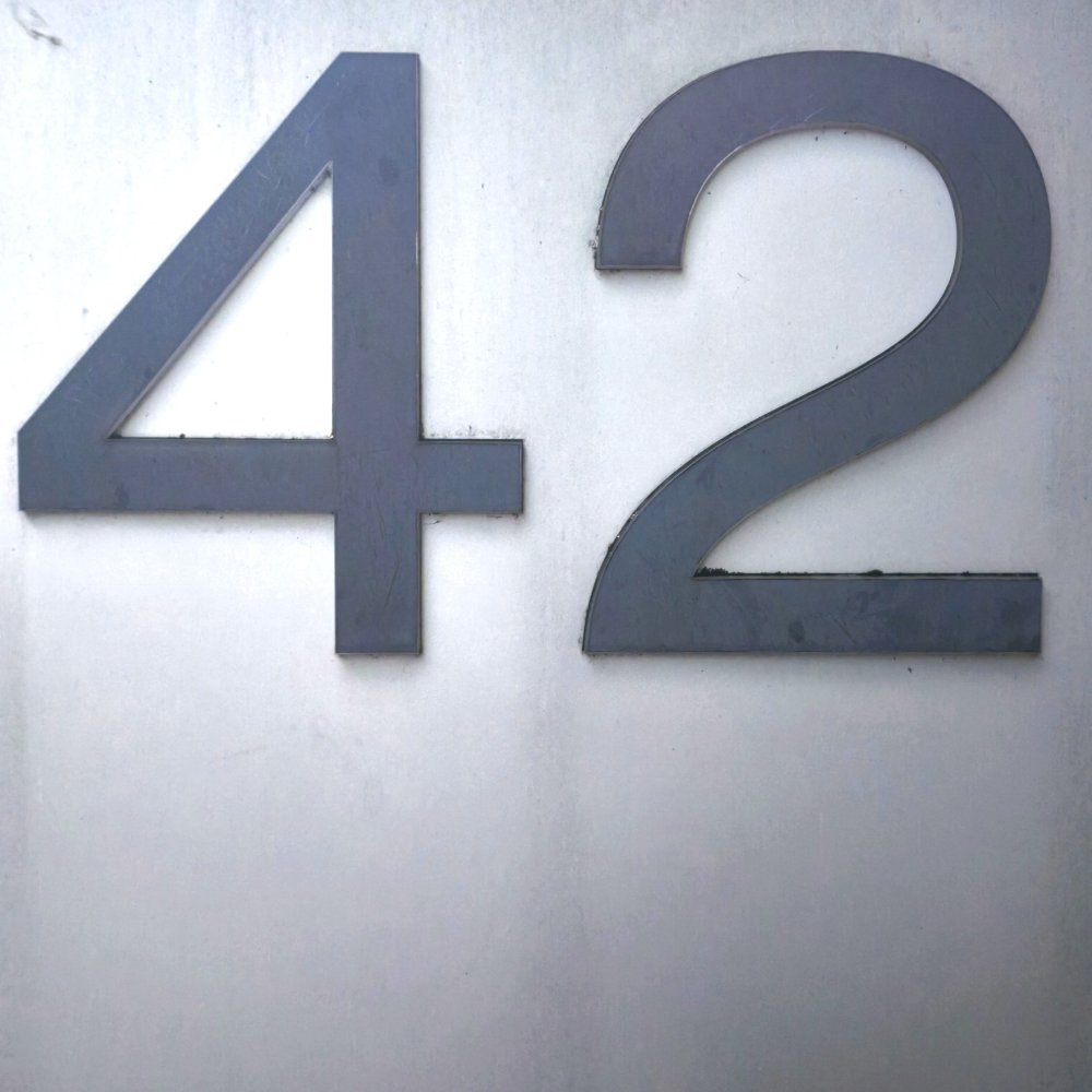 42: Тайна, записанная светом и формой